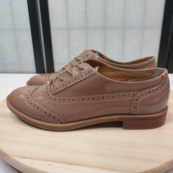 Franco Sarto Illia Faux Patent Leather Taupe Wingtip Shoes Women US 9M - Picture 6 of 14